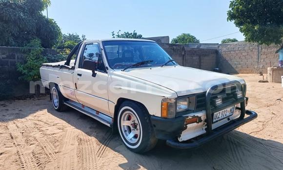 Nunua Ilio tumika Toyota Hilux Nyingine Gari ndani ya Maputo nchini Maputo Nunua Ilio tumika Toyota Hilux Nyingine Gari ndani ya Maputo nchini Maputo
