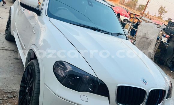 Tenga Tsaru BMW X5 M Chena Mota in Maputo in Maputo