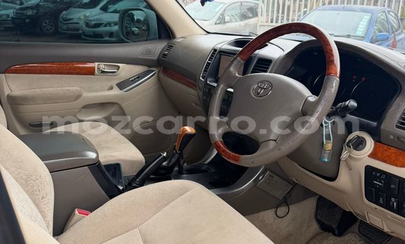 Nunua Ilio tumika Toyota Land Cruiser Prado Nyeupe Gari ndani ya Maputo nchini Maputo Nunua Ilio tumika Toyota Land Cruiser Prado Nyeupe Gari ndani ya Maputo nchini Maputo