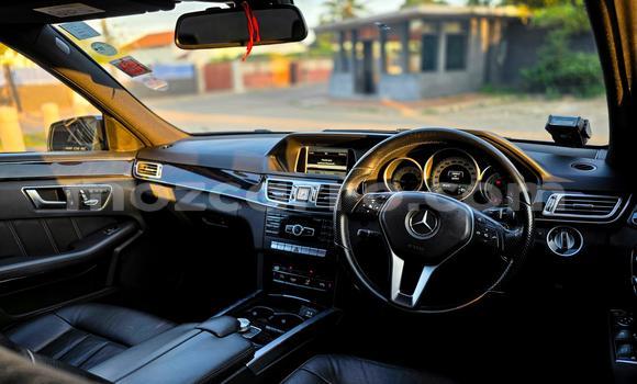 Tenga Tsaru Mercedes-Benz E-Classe Zvimwe Mota in Maputo in Maputo Tenga Tsaru Mercedes-Benz E-Classe Zvimwe Mota in Maputo in Maputo