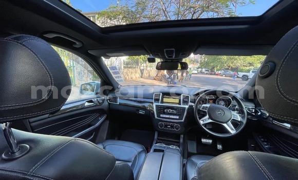 Nunua Ilio tumika Mercedes‒Benz AMG GLC Fedha Gari ndani ya Maputo nchini Maputo Nunua Ilio tumika Mercedes‒Benz AMG GLC Fedha Gari ndani ya Maputo nchini Maputo