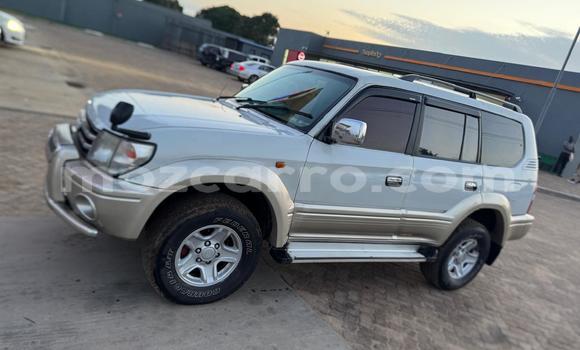 Tenga Tsaru Toyota Land Cruiser Prado Zvimwe Mota in Maputo in Maputo Tenga Tsaru Toyota Land Cruiser Prado Zvimwe Mota in Maputo in Maputo