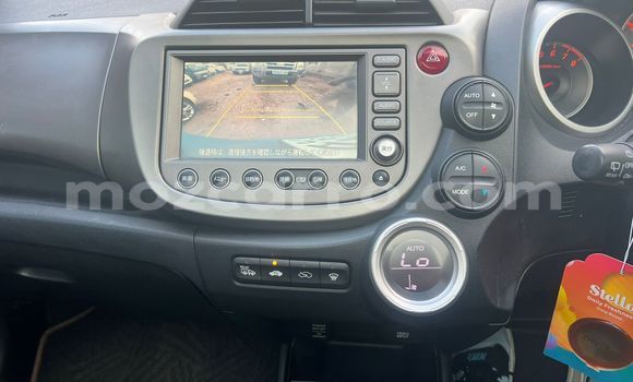 Nunua Ilio tumika Honda Fit Bluu Gari ndani ya Maputo nchini Maputo Nunua Ilio tumika Honda Fit Bluu Gari ndani ya Maputo nchini Maputo