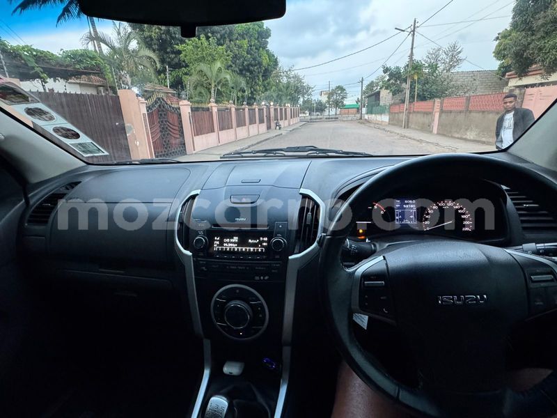 Big with watermark isuzu kb maputo maputo 40408