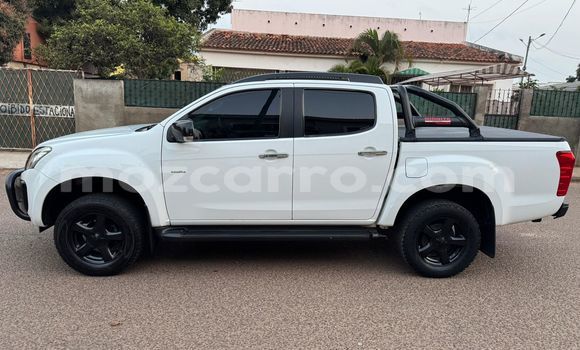 Tenga Tsaru Isuzu KB Chena Mota in Maputo in Maputo Tenga Tsaru Isuzu KB Chena Mota in Maputo in Maputo