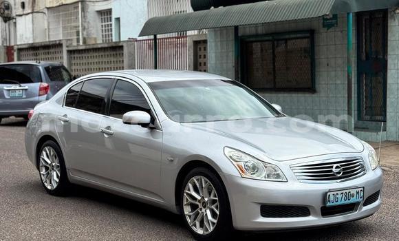 Buy Used Nissan Skyline Silver Car in Maputo in Maputo