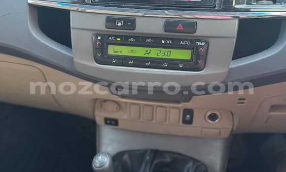Comprar Usado Toyota Hilux Azul Carro em Maputo em Maputo Comprar Usado Toyota Hilux Azul Carro em Maputo em Maputo