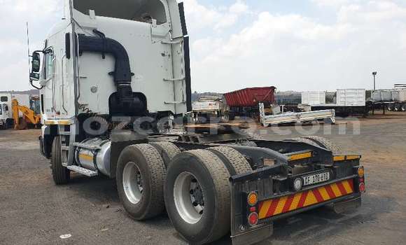 Buy Used Caterpillar 120 White Truck in Maputo in Maputo Buy Used Caterpillar 120 White Truck in Maputo in Maputo