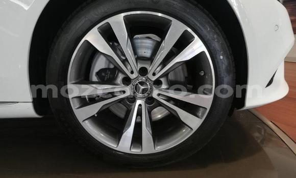 Comprar Usado Mercedes‒Benz C-Class Branco Carro em Maputo em Maputo Comprar Usado Mercedes‒Benz C-Class Branco Carro em Maputo em Maputo