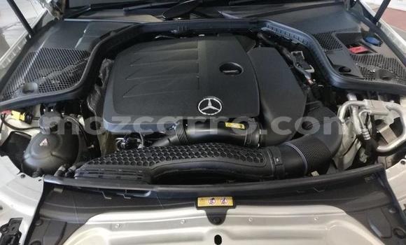 Comprar Usado Mercedes‒Benz C-Class Branco Carro em Maputo em Maputo Comprar Usado Mercedes‒Benz C-Class Branco Carro em Maputo em Maputo