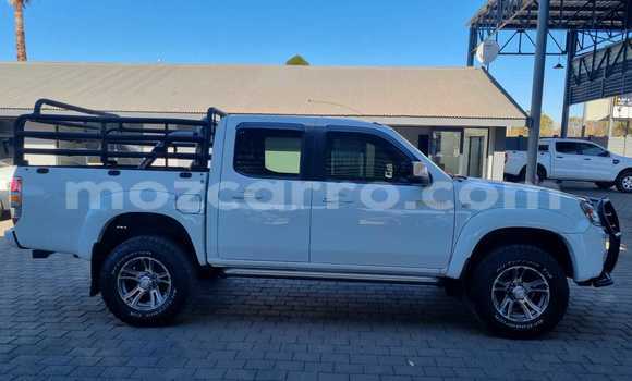 Buy Used Mazda BT-50 White Car in Mabalane in Gaza Buy Used Mazda BT-50 White Car in Mabalane in Gaza