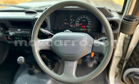 Buy Used Toyota Land Cruiser Black Car in Beira in Sofala Buy Used Toyota Land Cruiser Black Car in Beira in Sofala