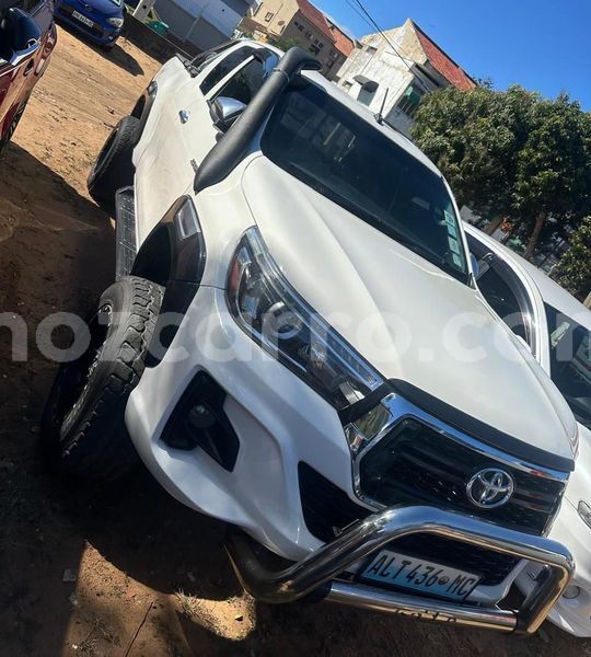 Big with watermark toyota hiluxe revo maputo maputo 40442