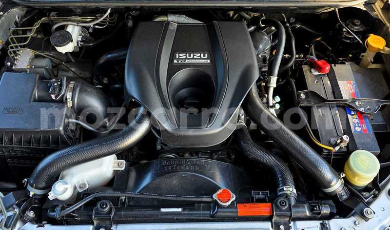 Big with watermark isuzu d max maputo maputo 40444