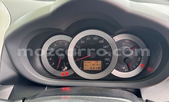 Nunua Ilio tumika Toyota RAV4 Nyeupe Gari ndani ya Maputo nchini Maputo Nunua Ilio tumika Toyota RAV4 Nyeupe Gari ndani ya Maputo nchini Maputo