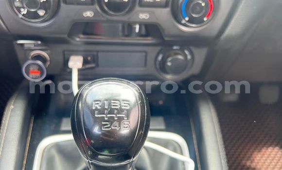 Nunua Ilio tumika Mazda BT-50 Nyeupe Gari ndani ya Maputo nchini Maputo Nunua Ilio tumika Mazda BT-50 Nyeupe Gari ndani ya Maputo nchini Maputo