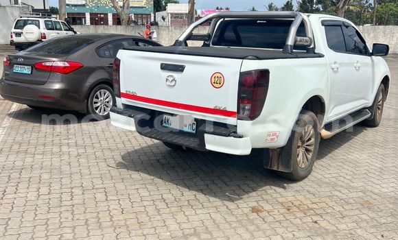 Nunua Ilio tumika Mazda BT-50 Nyeupe Gari ndani ya Maputo nchini Maputo Nunua Ilio tumika Mazda BT-50 Nyeupe Gari ndani ya Maputo nchini Maputo