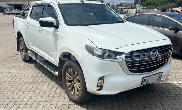 Nunua Ilio tumika Mazda BT-50 Nyeupe Gari ndani ya Maputo nchini Maputo Nunua Ilio tumika Mazda BT-50 Nyeupe Gari ndani ya Maputo nchini Maputo