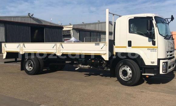 Buy Used Isuzu FTR 850 White Truck in Maputo in Maputo Buy Used Isuzu FTR 850 White Truck in Maputo in Maputo