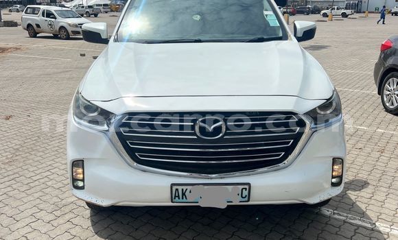 Comprar Usado Mazda BT-50 Branco Carro em Maputo em Maputo