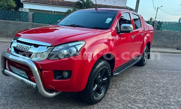 Buy Used Isuzu D-MAX Red Car in Maputo in Maputo