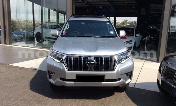 Buy Used Toyota Land Cruiser Prado Silver Car in Maputo in Maputo Buy Used Toyota Land Cruiser Prado Silver Car in Maputo in Maputo