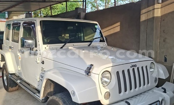 Nunua Ilio tumika Jeep Wrangler Nyeupe Gari ndani ya Maputo nchini Maputo Nunua Ilio tumika Jeep Wrangler Nyeupe Gari ndani ya Maputo nchini Maputo
