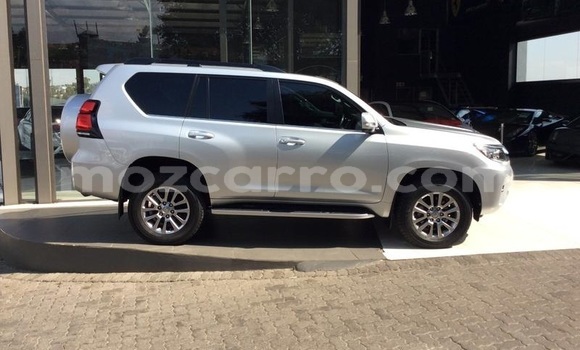 Buy Used Toyota Land Cruiser Prado Silver Car in Maputo in Maputo Buy Used Toyota Land Cruiser Prado Silver Car in Maputo in Maputo