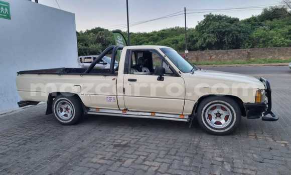 Tenga Tsaru Toyota Hilux Zvimwe Mota in Maputo in Maputo Tenga Tsaru Toyota Hilux Zvimwe Mota in Maputo in Maputo