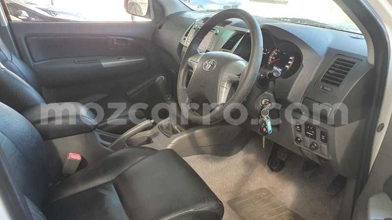 Big with watermark toyota hilux sofala beira 40503