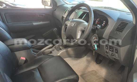 Buy Used Toyota Hilux White Car in Beira in Sofala Buy Used Toyota Hilux White Car in Beira in Sofala