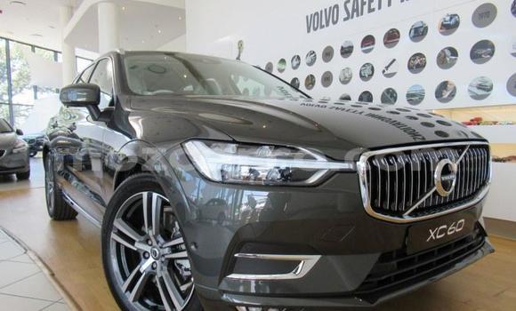 Comprar Usado Volvo XC60 Preto Carro em Maputo em Maputo Comprar Usado Volvo XC60 Preto Carro em Maputo em Maputo