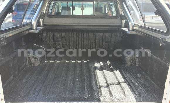 Buy Used Toyota Hilux White Car in Beira in Sofala Buy Used Toyota Hilux White Car in Beira in Sofala