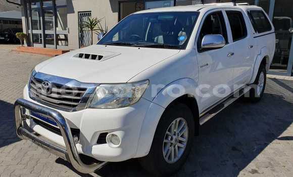 Buy Used Toyota Hilux White Car in Beira in Sofala Buy Used Toyota Hilux White Car in Beira in Sofala