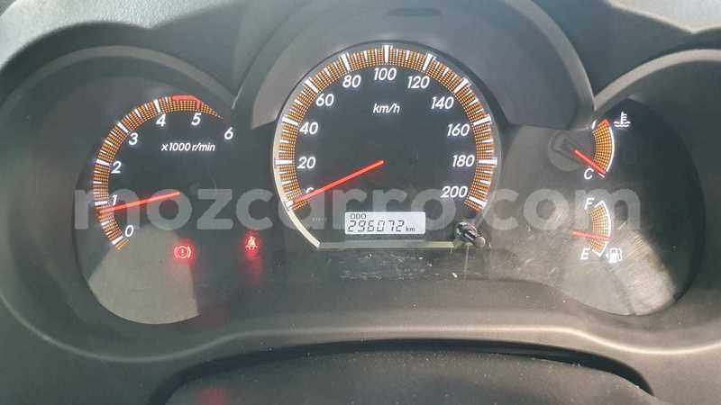 Big with watermark toyota hilux sofala beira 40503