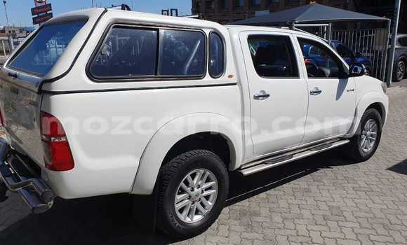 Buy Used Toyota Hilux White Car in Beira in Sofala Buy Used Toyota Hilux White Car in Beira in Sofala