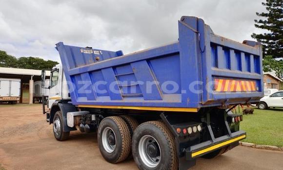 Buy Used Mercedes‒Benz 1117 Blue Truck in Pemba in Cabo Delgado Buy Used Mercedes‒Benz 1117 Blue Truck in Pemba in Cabo Delgado