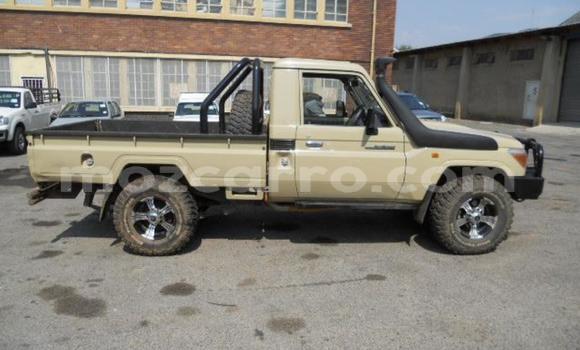 Buy Used Toyota Land Cruiser Brown Car in Nampula in Nampula Buy Used Toyota Land Cruiser Brown Car in Nampula in Nampula