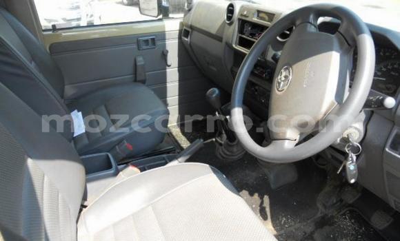 Buy Used Toyota Land Cruiser Brown Car in Nampula in Nampula Buy Used Toyota Land Cruiser Brown Car in Nampula in Nampula
