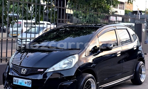 Nunua Ilio tumika Honda Fit Nyeusi Gari ndani ya Maputo nchini Maputo