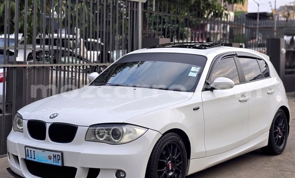 Comprar Usado BMW 1-Series Branco Carro em Maputo em Maputo