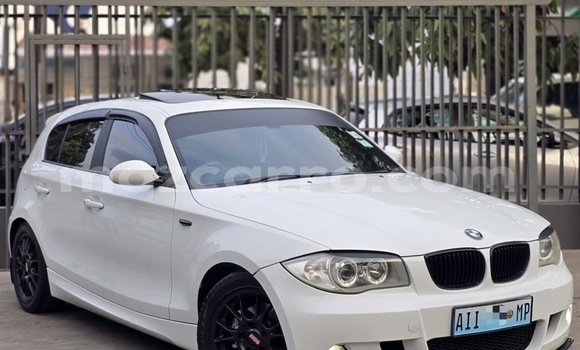 Comprar Usado BMW 1-Series Branco Carro em Maputo em Maputo Comprar Usado BMW 1-Series Branco Carro em Maputo em Maputo