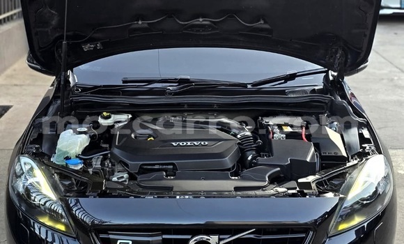 Comprar Usado Volvo V40 Preto Carro em Maputo em Maputo Comprar Usado Volvo V40 Preto Carro em Maputo em Maputo