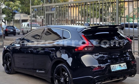 Comprar Usado Volvo V40 Preto Carro em Maputo em Maputo Comprar Usado Volvo V40 Preto Carro em Maputo em Maputo