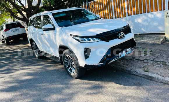 Tenga Tsaru Toyota Fortuner Chena Mota in Maputo in Maputo Tenga Tsaru Toyota Fortuner Chena Mota in Maputo in Maputo
