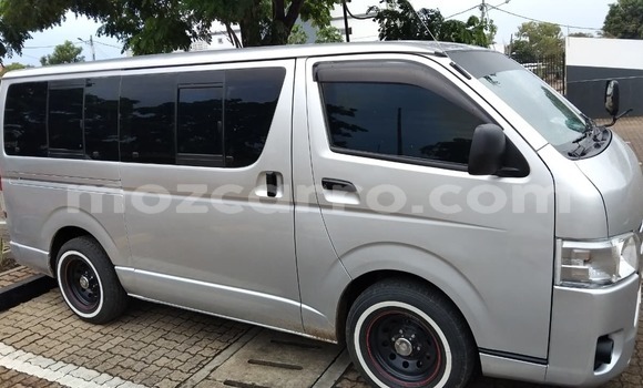 Comprar Usado Toyota Hiace Prata Carro em Maputo em Maputo Comprar Usado Toyota Hiace Prata Carro em Maputo em Maputo