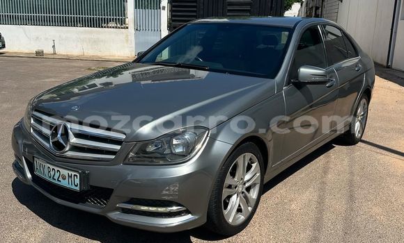 Comprar Usado Mercedes-Benz C180 coupe Other Carro em Maputo em Maputo