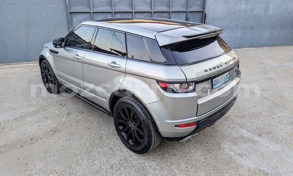 Nunua Ilio tumika Land Rover Range Rover Vogue Fedha Gari ndani ya Maputo nchini Maputo Nunua Ilio tumika Land Rover Range Rover Vogue Fedha Gari ndani ya Maputo nchini Maputo