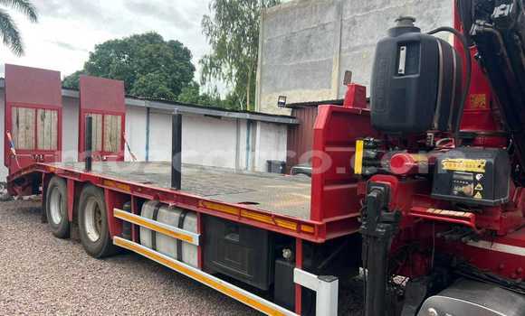 Comprar Novo DAF CF Vermelho Caminhão em Maputo em Maputo Comprar Novo DAF CF Vermelho Caminhão em Maputo em Maputo