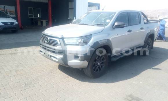 Buy Used Toyota Hilux Brown Car in Quelimane in Zambezia Buy Used Toyota Hilux Brown Car in Quelimane in Zambezia